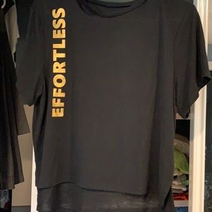 Tshirt “effortless” T by Sam Edelman.